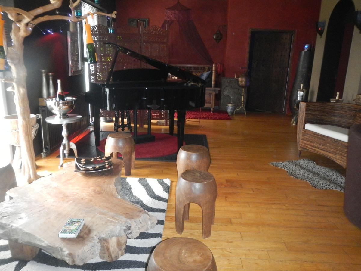 Bubble Lounge Hotel Hooglede Bagian luar foto