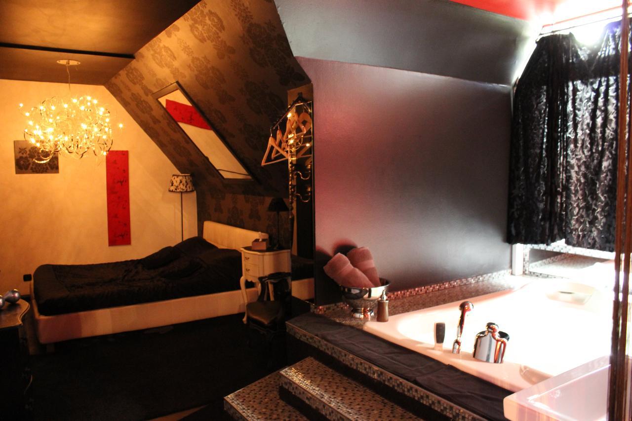 Bubble Lounge Hotel Hooglede Bagian luar foto