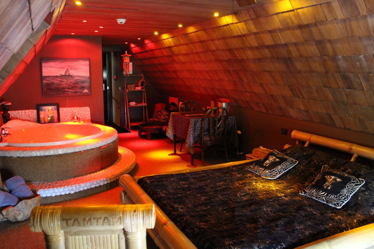 Bubble Lounge Hotel Hooglede Bagian luar foto