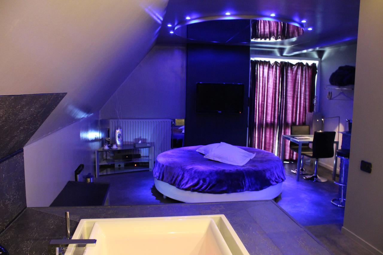 Bubble Lounge Hotel Hooglede Bagian luar foto
