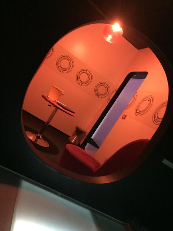 Bubble Lounge Hotel Hooglede Bagian luar foto